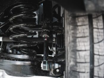 Auto Stop Nakata encerra programação 2023 de avaliações gratuitas de amortecedores em cidades do estado de São Paulo, Tocantins e Sergipe