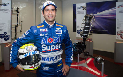 Piloto Nonô Figueiredo, patrocinado pela Nakata, disputa terceira etapa do Campeonato Brasileiro de Marcas
