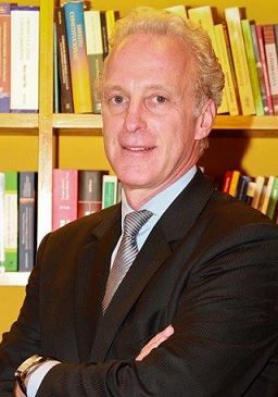 Simplificar o sistema tributário para promover o crescimento sustentável do País