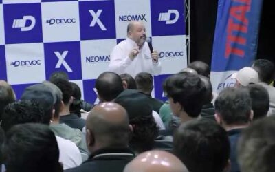 Devoc participa de evento na NeomaxPremium Diesel Center empresários e mecânicos para troca de conteúdo e experiências