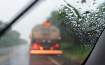 Manutenção preventiva de freios é essencial para dirigir com segurança no período de chuvas